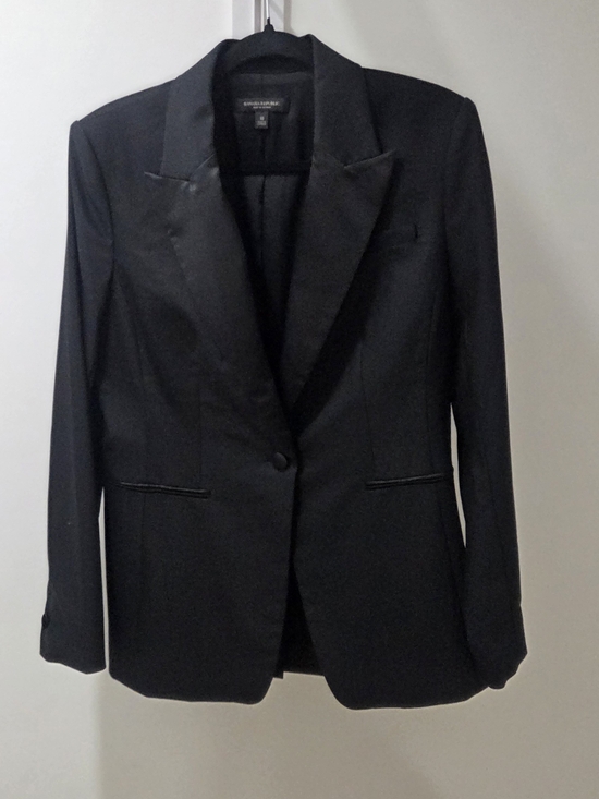 Banana Republic Jackets & Blazers - Banana Repablic Black Single-Button Women's Blazer